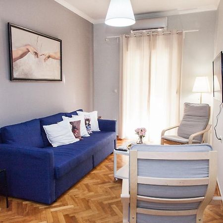 Апартаменты Beautiful New Decorated Apt In Афины Экстерьер фото