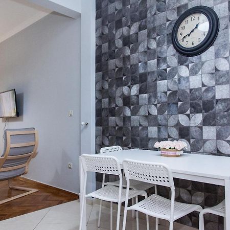 Апартаменты Beautiful New Decorated Apt In Афины Экстерьер фото